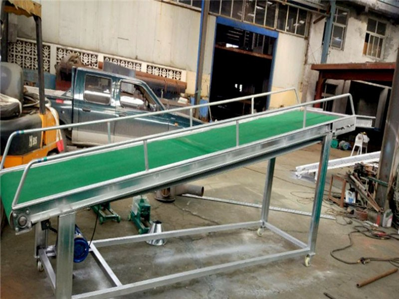 爬坡輸送機定制 爬坡輸送機定制