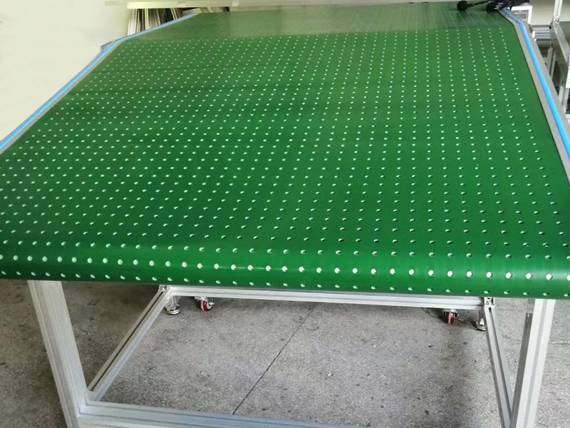 32.小型輸送機(jī)